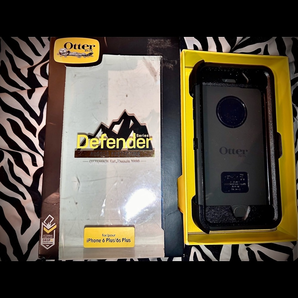 OtterBox Defender Series Rugged Case & Belt Clip Holsters